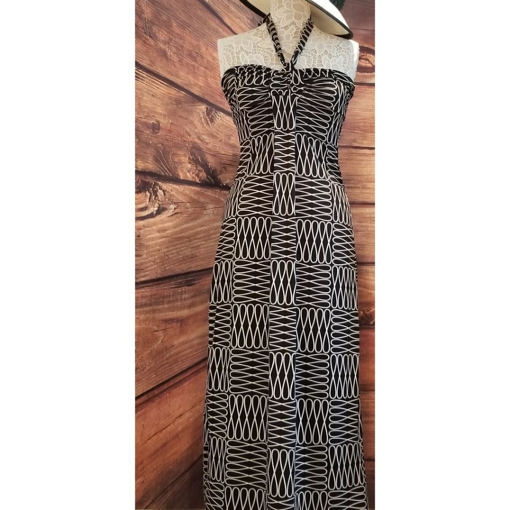 Strapless Black/White Maxi Dress